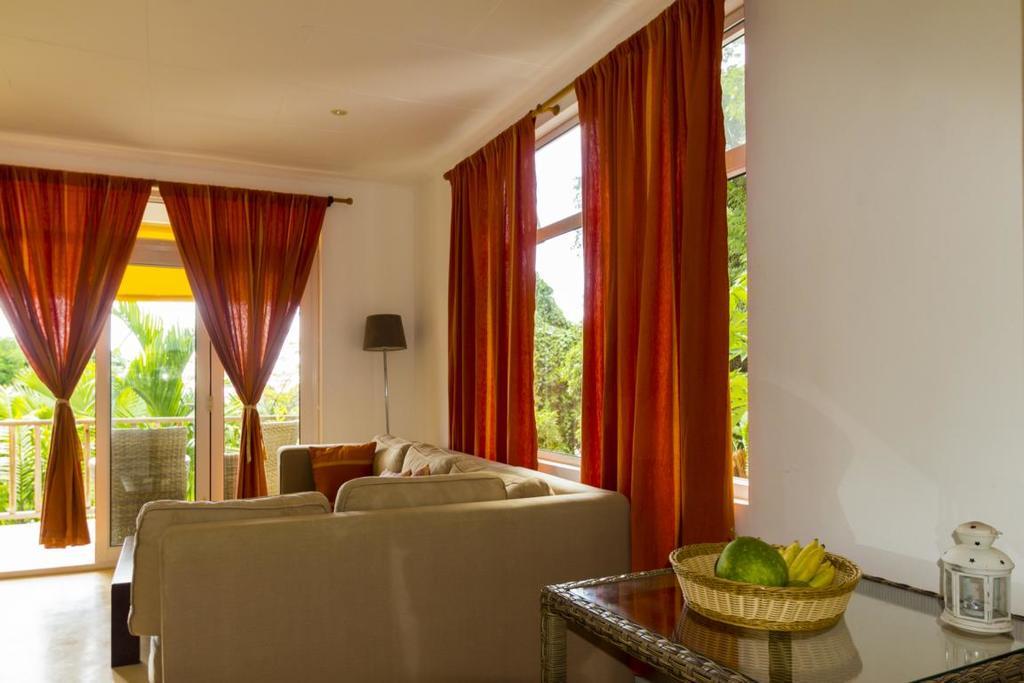 La Batie Selfcatering Apartment Beau Vallon  Zewnętrze zdjęcie