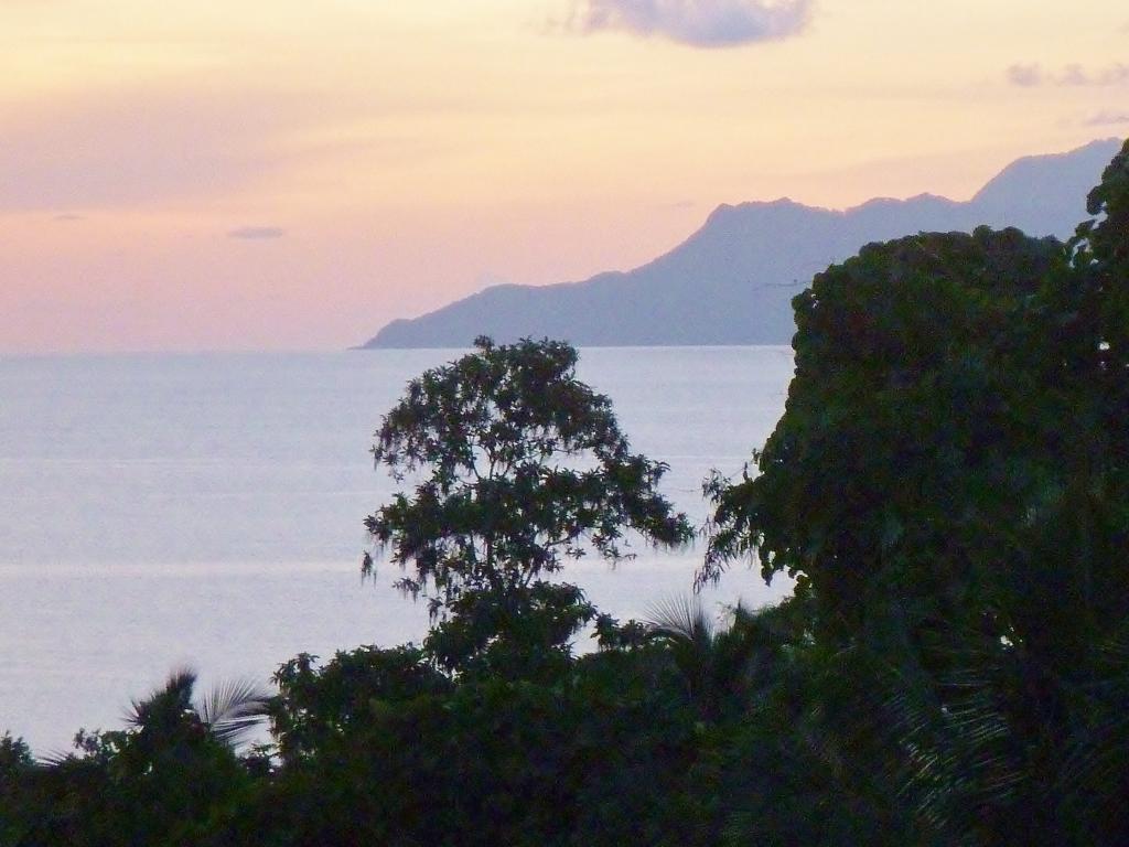 La Batie Selfcatering Apartment Beau Vallon  Zewnętrze zdjęcie